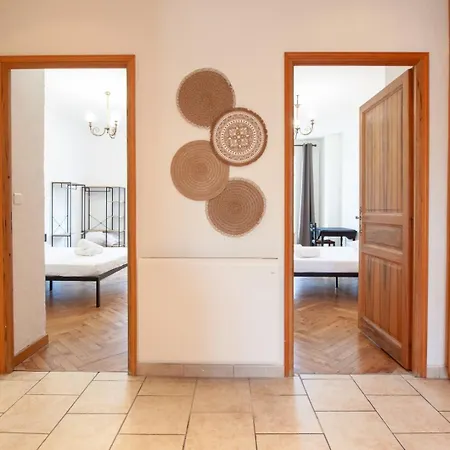 Bright 2-bedroom - La Liberation * Nice