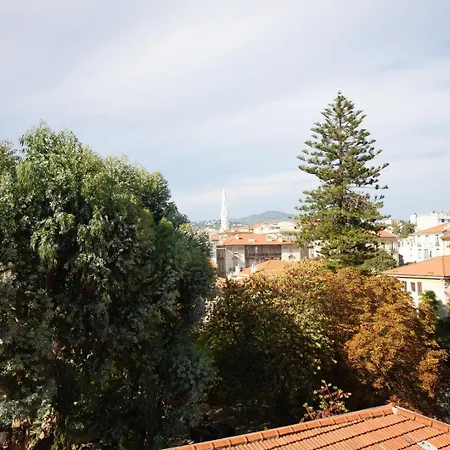 Bright 2-bedroom - La Libération